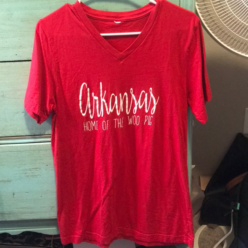 Arkansas V-neck tee